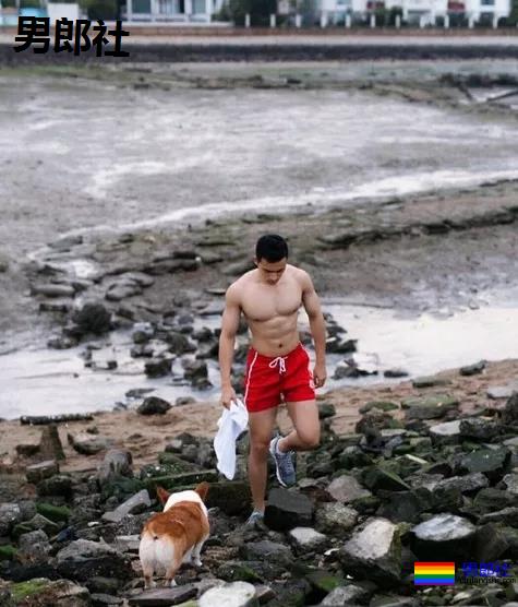 泳池地铁街头正装运动帅哥，让你一次看上头！ - 51虹马