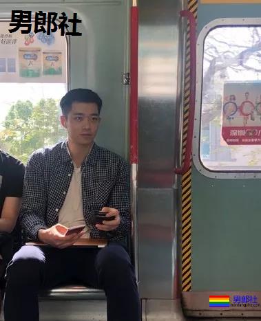 泳池地铁街头正装运动帅哥，让你一次看上头！ - 51虹马