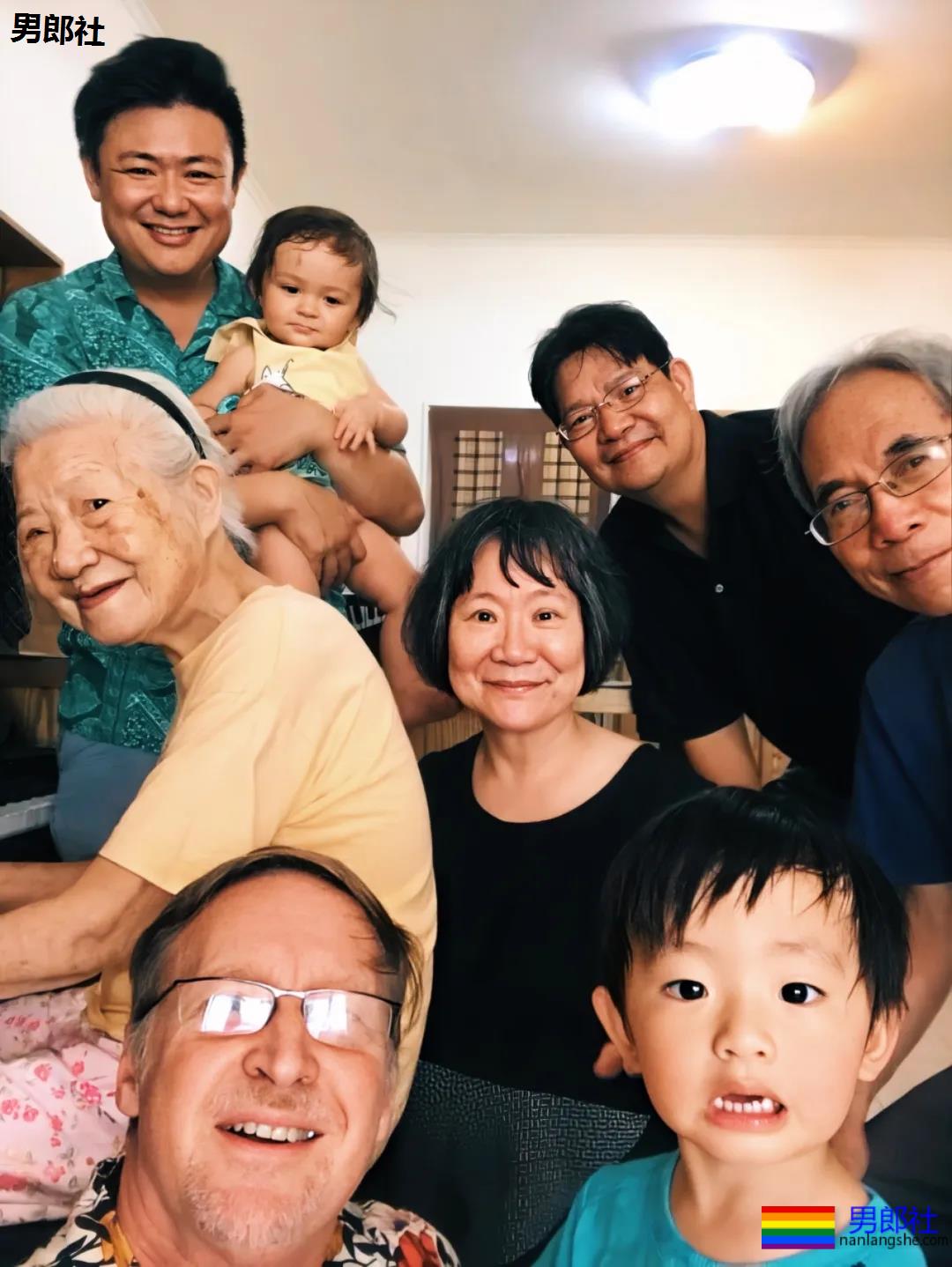 他们，是一对在北京合法结婚的同性伴侣 - 51虹马