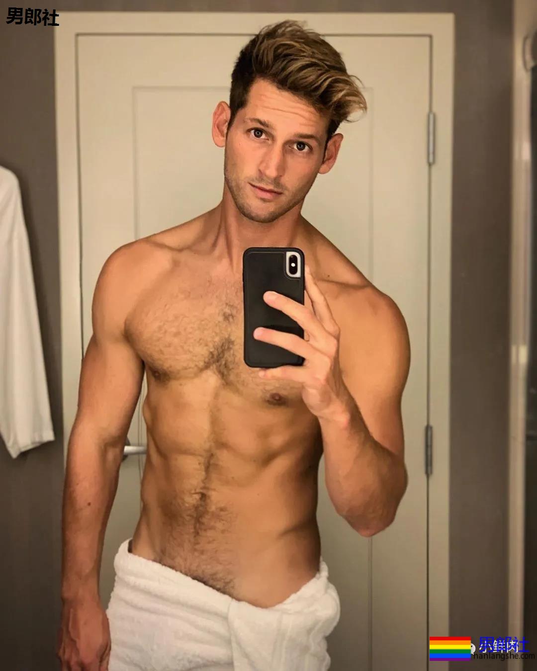 这肉体有多Sexy？连走秀的男模都忍不住要回头看！ - 51虹马