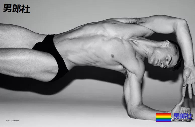 这肉体有多Sexy？连走秀的男模都忍不住要回头看！ - 51虹马