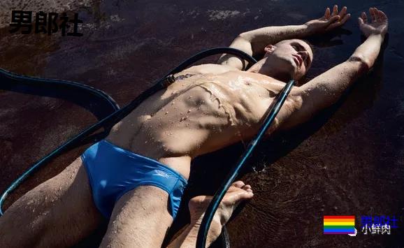 这肉体有多Sexy？连走秀的男模都忍不住要回头看！ - 51虹马