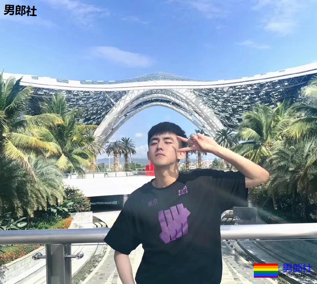 发育不错的00后体育生小狼狗，谁是你未来老公？ - 51虹马