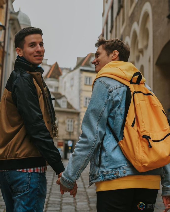 乌克兰小哥分享他和男友的一连串“初体验” - 51虹马