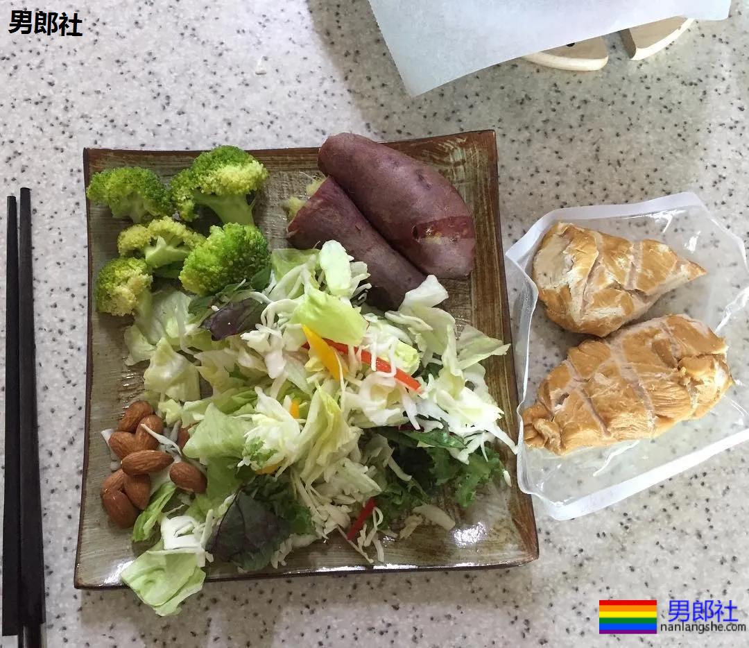 韩国健美小狼狗在舞台上释放荷尔蒙 - 51虹马