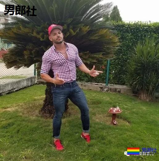 肌肉舞男参加同志派对后感染新冠去世,男友悲痛 - 51虹马 肌肉舞男参加同志派对后感染新冠去世,男友悲痛 - 51虹马