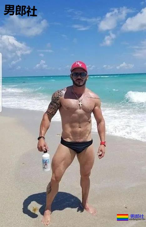 肌肉舞男参加同志派对后感染新冠去世,男友悲痛 - 51虹马 肌肉舞男参加同志派对后感染新冠去世,男友悲痛 - 51虹马