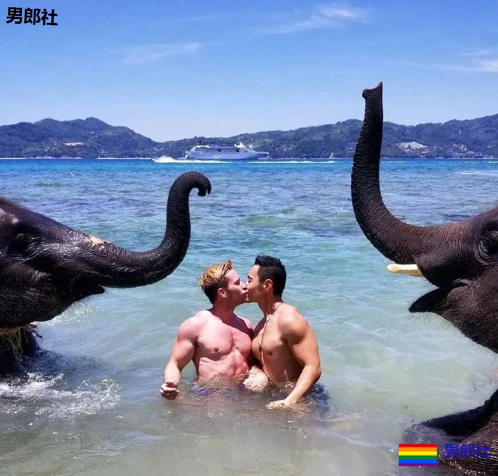 网红健身教练找了个美国肌肉男友，这下“幸福”了 - 51虹马