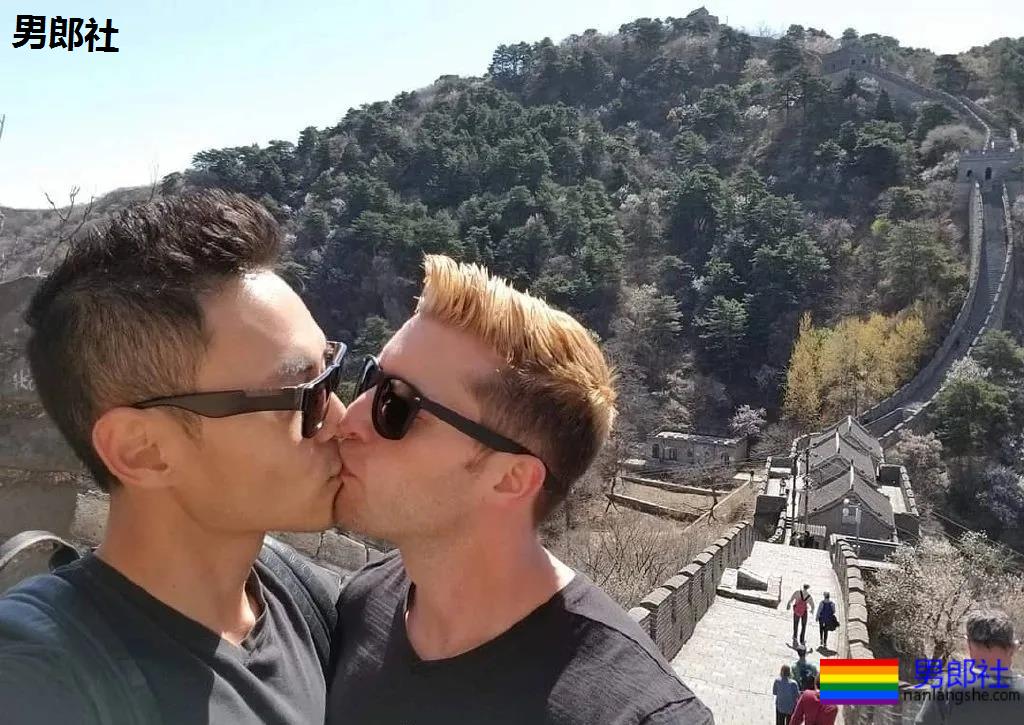 网红健身教练找了个美国肌肉男友，这下“幸福”了 - 51虹马