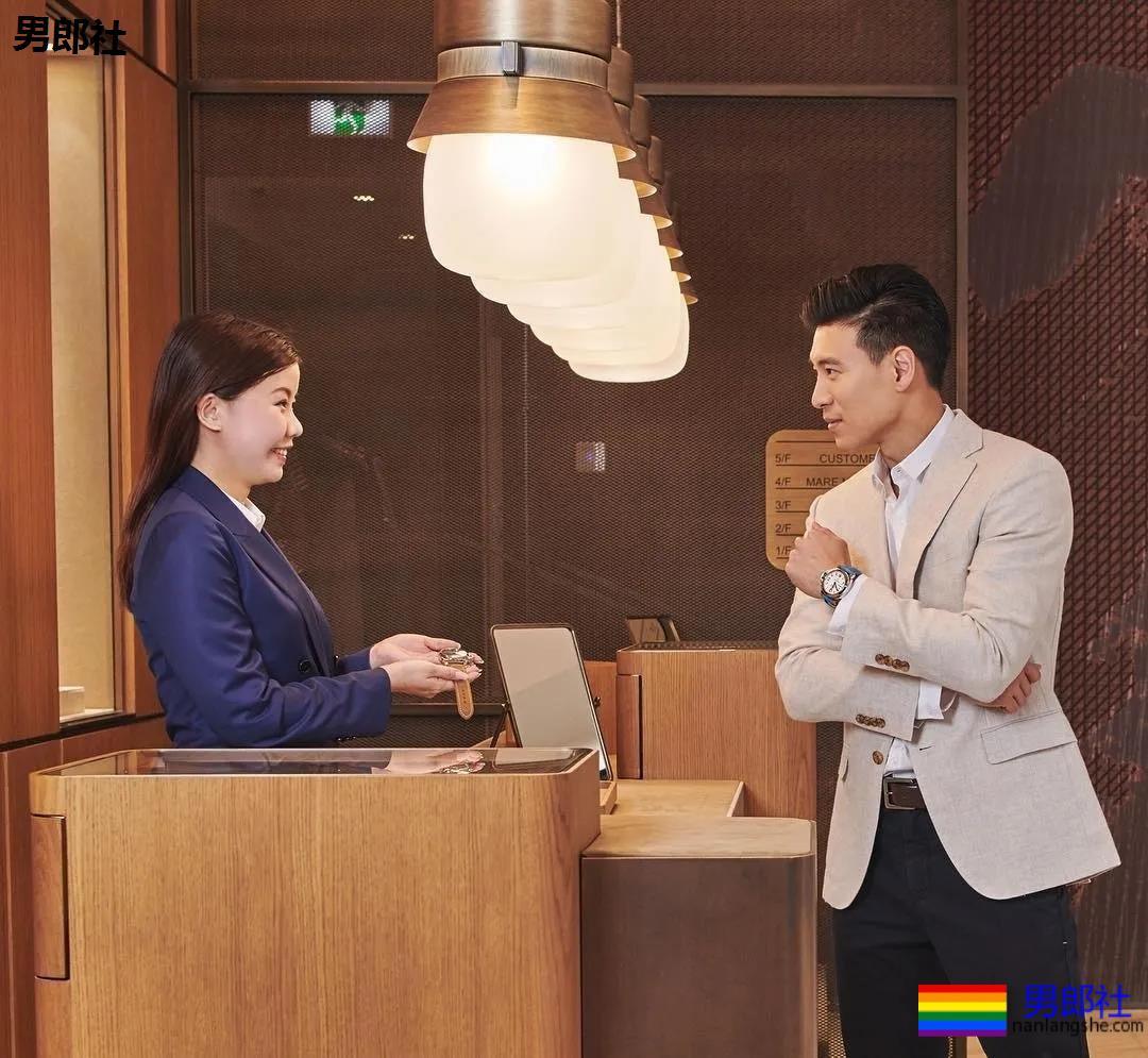 肌肉男扛不住诱惑下海，如今翻身当老板！ - 51虹马