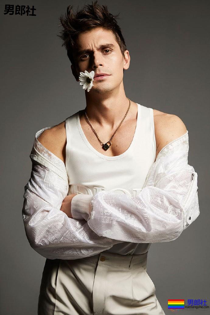 帅厨Antoni登上杂志封面：从心理学学生到厨艺明星 - 51虹马