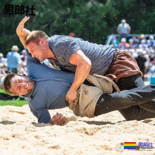 壮熊摔角手成为瑞士首位出柜的男同志运动员 - 51虹马