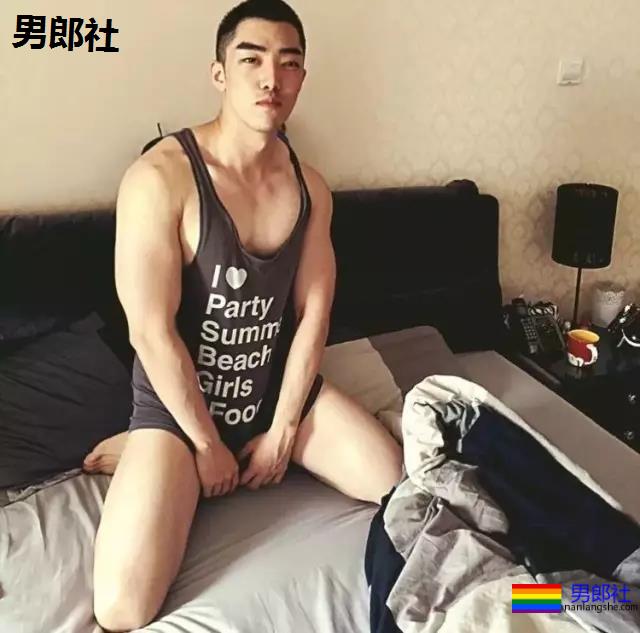 空少！肌肉！185！竟然是个奴！ - 51虹马