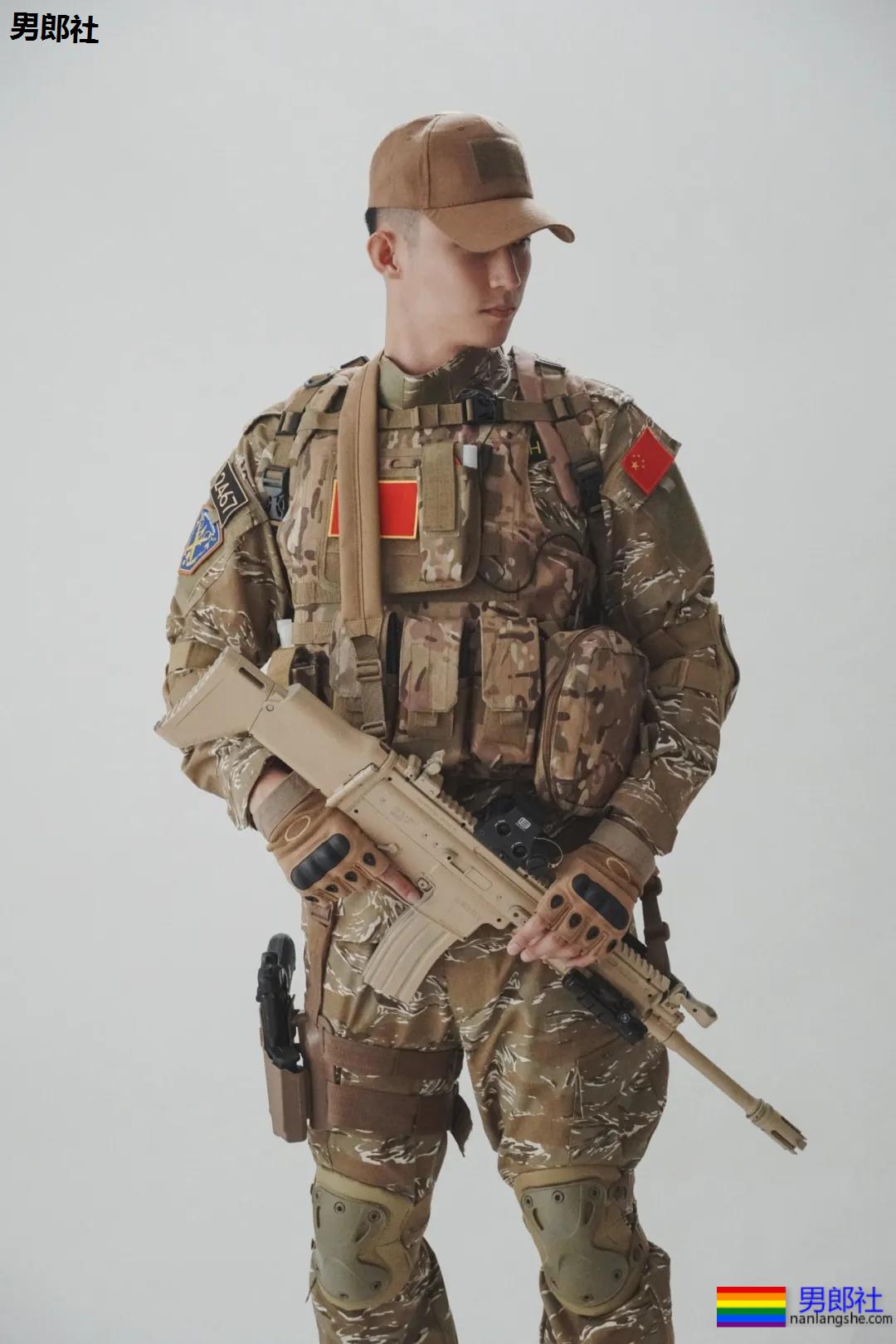 盯档喵老公黄景瑜上演制服杀!海陆空硬气军装照刷屏,好A! - 51虹马 盯档喵老公黄景瑜上演制服杀!海陆空硬气军装照刷屏,好A! - 51虹马