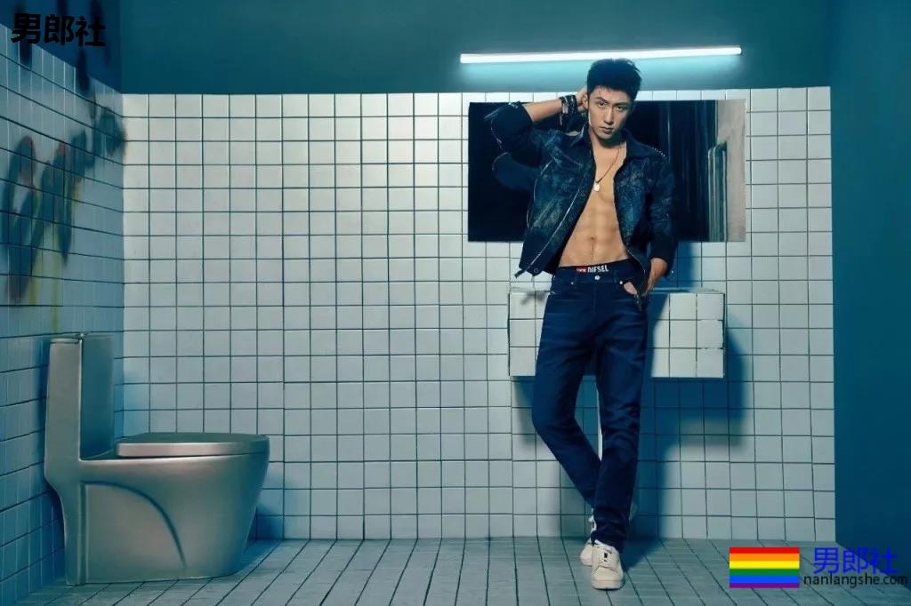 盯档喵老公黄景瑜上演制服杀!海陆空硬气军装照刷屏,好A! - 51虹马 盯档喵老公黄景瑜上演制服杀!海陆空硬气军装照刷屏,好A! - 51虹马