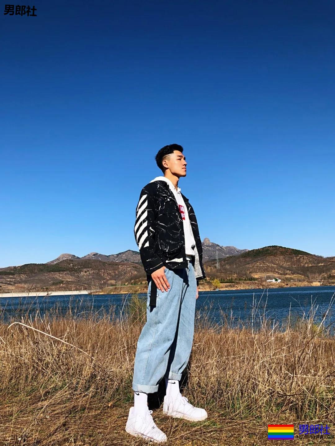 190cm的山东篮球大男孩，腹肌太帅惹人发大水！-51虹马