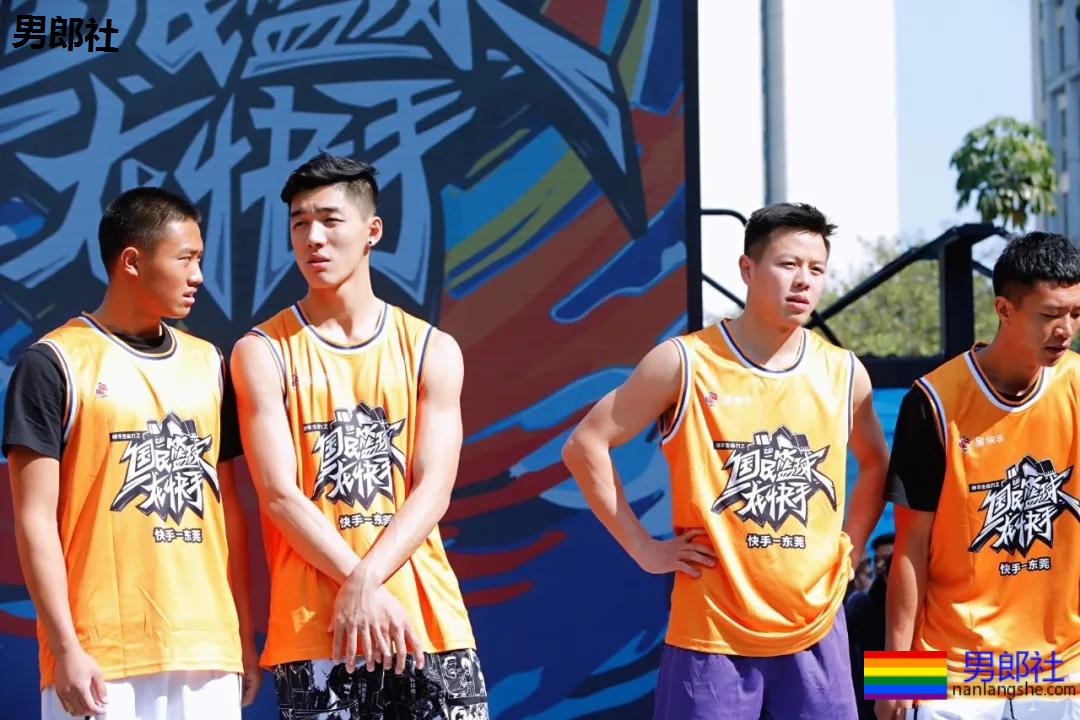 190cm的山东篮球大男孩，腹肌太帅惹人发大水！ - 51虹马