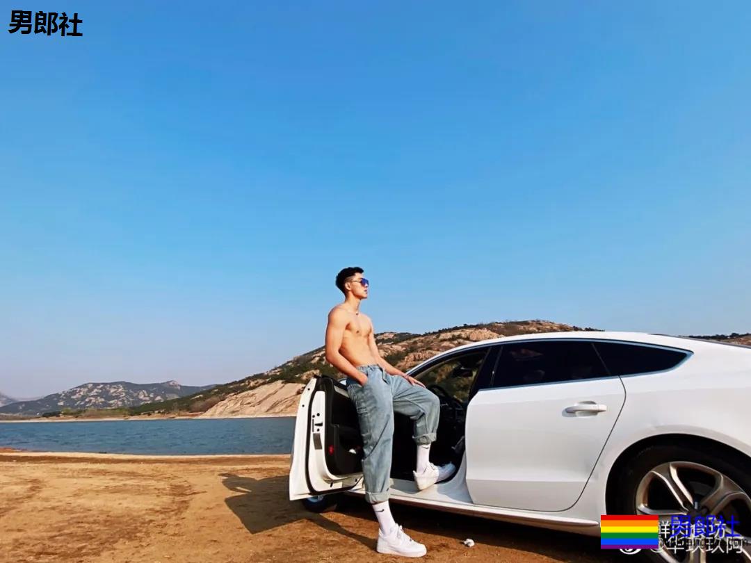 190cm的山东篮球大男孩，腹肌太帅惹人发大水！ - 51虹马