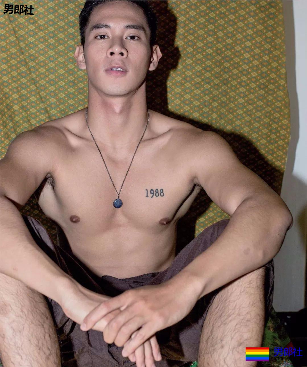 小狼狗你这眼神吸引到我了 - 51虹马