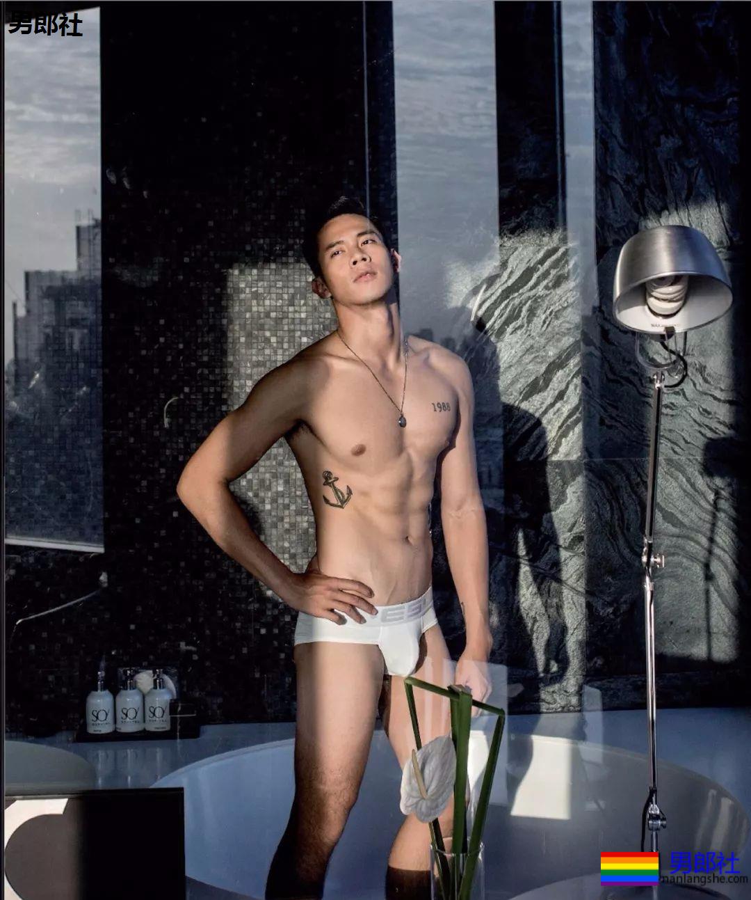 小狼狗你这眼神吸引到我了 - 51虹马