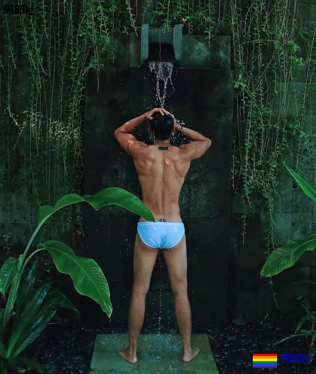 小狼狗你这眼神吸引到我了 - 51虹马