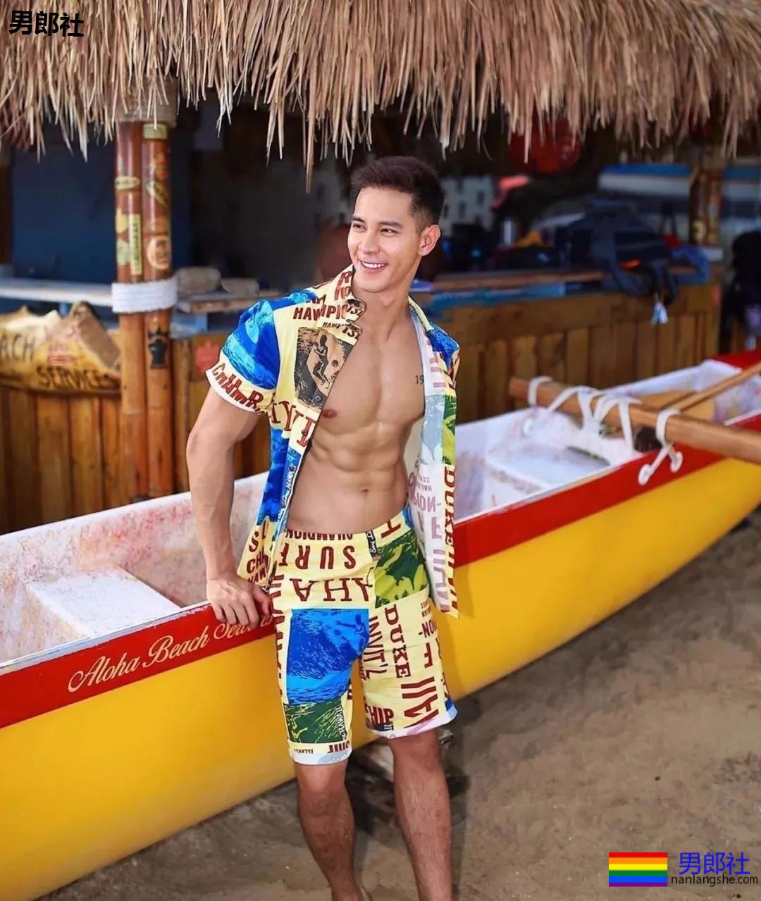 小狼狗你这眼神吸引到我了 - 51虹马