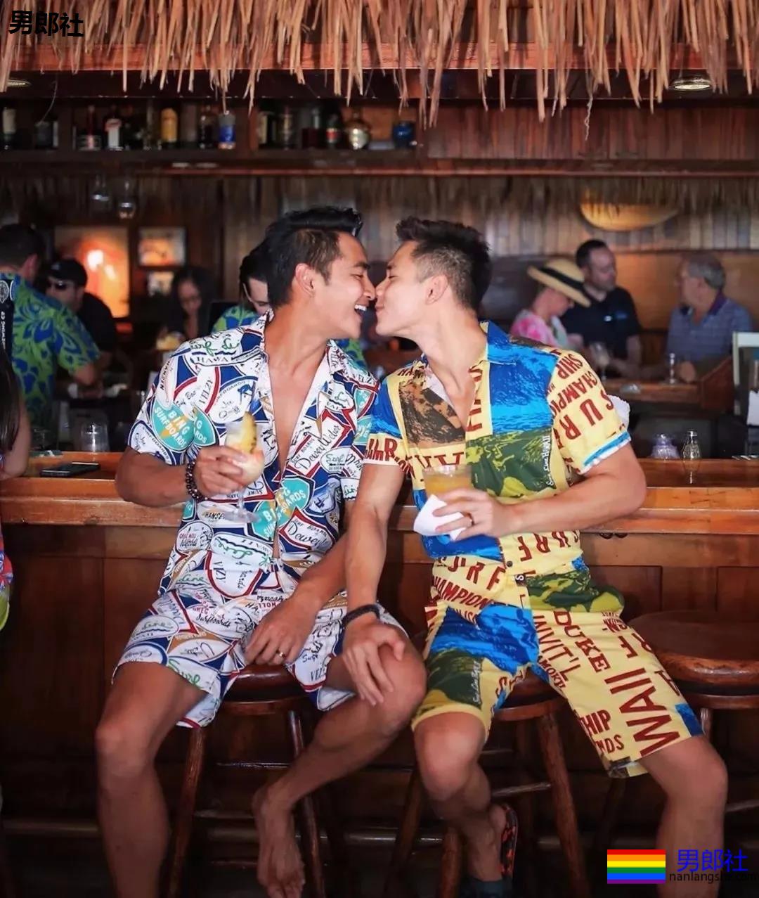 小狼狗你这眼神吸引到我了 - 51虹马