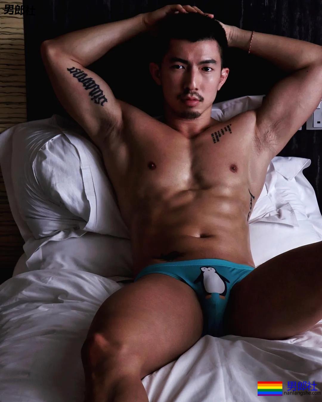 一个36岁的gay决定和女人结婚 - 51虹马 一个36岁的gay决定和女人结婚 - 51虹马