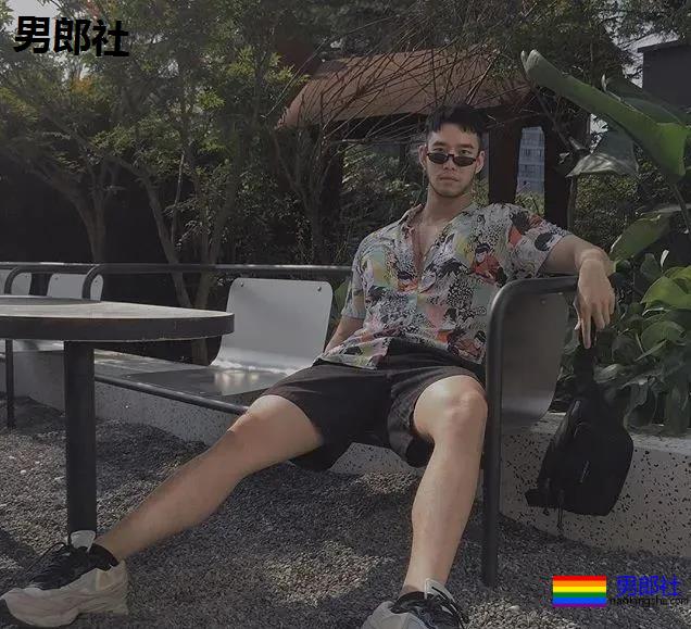 寸头大鼻子网红硬照一览，这胸肌未免太犯规了！ - 51虹马