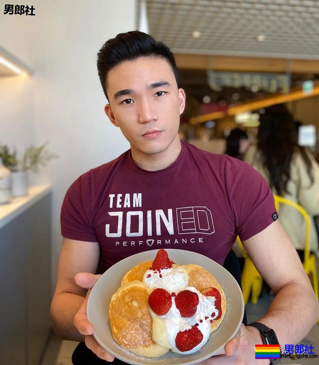 退役灭火员去做了医生,大胸粗臂不知道会不会打针 - 51虹马 退役灭火员去做了医生,大胸粗臂不知道会不会打针 - 51虹马