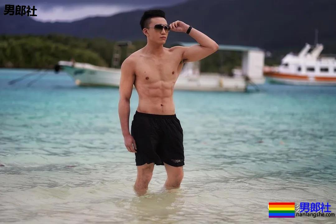 退役灭火员去做了医生,大胸粗臂不知道会不会打针 - 51虹马 退役灭火员去做了医生,大胸粗臂不知道会不会打针 - 51虹马