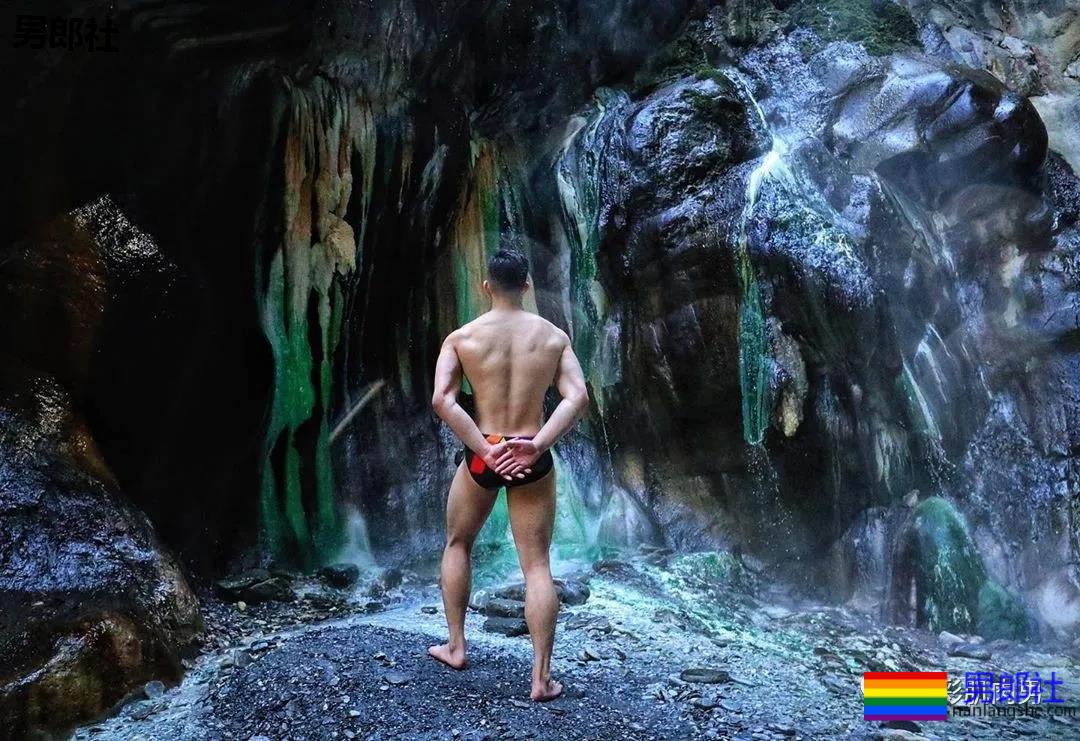 退役灭火员去做了医生,大胸粗臂不知道会不会打针 - 51虹马 退役灭火员去做了医生,大胸粗臂不知道会不会打针 - 51虹马