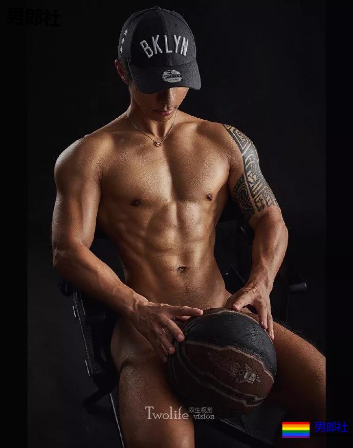 充满魅力的型男肌肉秀-TwoLife视觉 - 51虹马