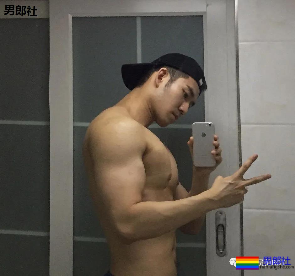 当185CM大鼻子重庆崽儿练出大胸肌之后 - 51虹马 当185CM大鼻子重庆崽儿练出大胸肌之后 - 51虹马