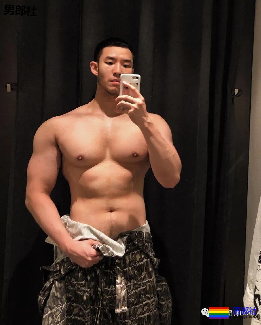 当185CM大鼻子重庆崽儿练出大胸肌之后 - 51虹马 当185CM大鼻子重庆崽儿练出大胸肌之后 - 51虹马