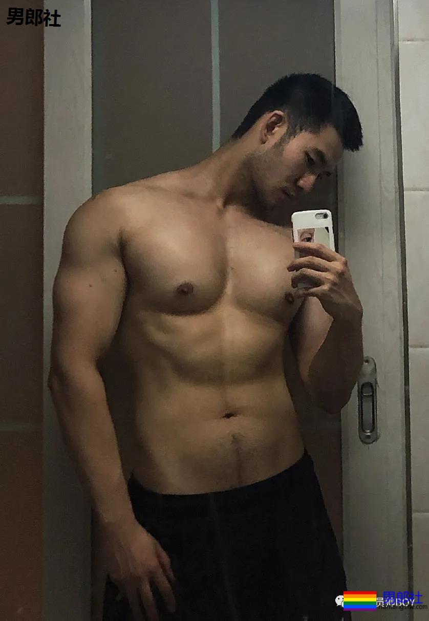 当185CM大鼻子重庆崽儿练出大胸肌之后 - 51虹马 当185CM大鼻子重庆崽儿练出大胸肌之后 - 51虹马