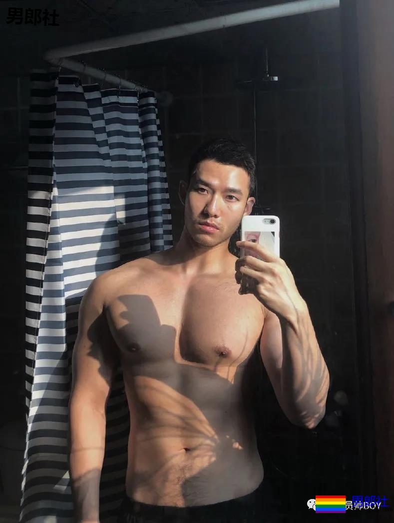 当185CM大鼻子重庆崽儿练出大胸肌之后 - 51虹马 当185CM大鼻子重庆崽儿练出大胸肌之后 - 51虹马