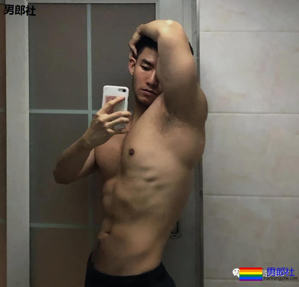 当185CM大鼻子重庆崽儿练出大胸肌之后 - 51虹马 当185CM大鼻子重庆崽儿练出大胸肌之后 - 51虹马