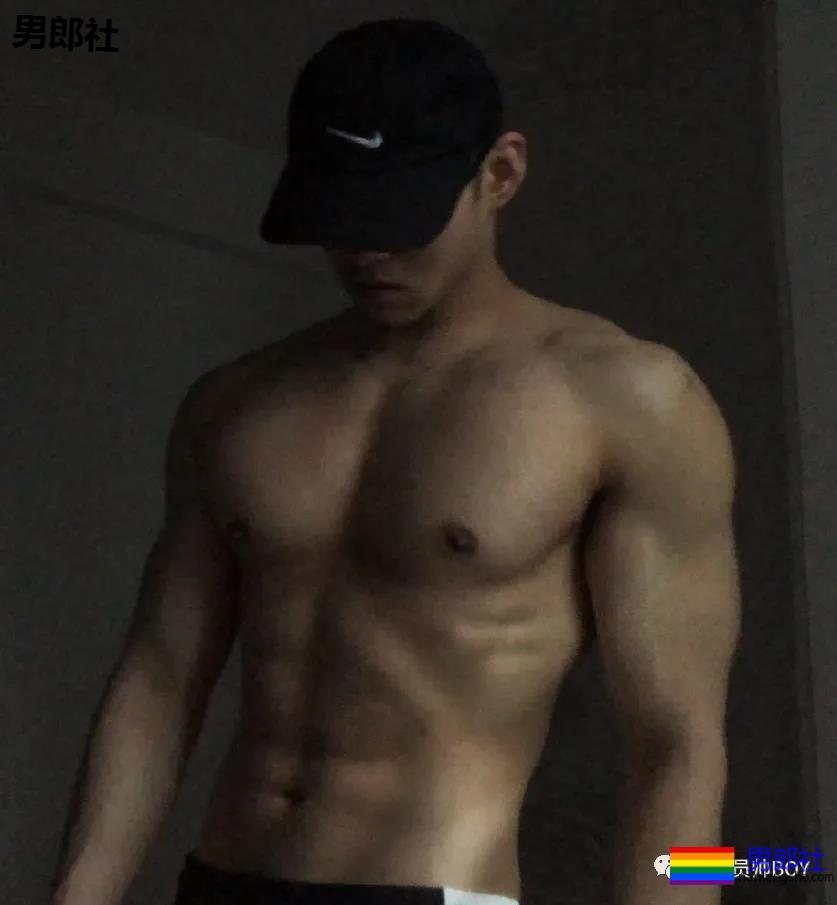 当185CM大鼻子重庆崽儿练出大胸肌之后 - 51虹马 当185CM大鼻子重庆崽儿练出大胸肌之后 - 51虹马