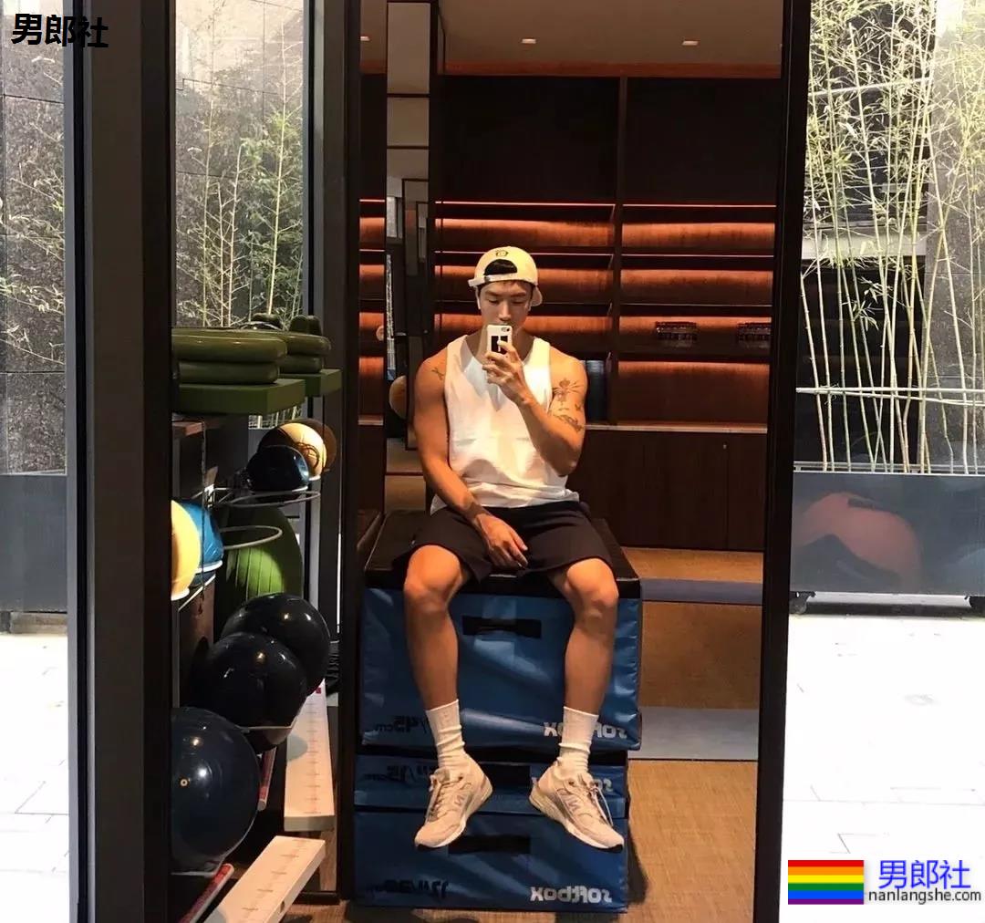 体育筋肉，赫尔蒙满满的一双腿 - 51虹马