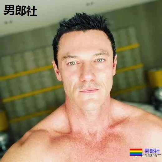 国民老公卢克·伊万斯与男友放闪 拍下居家影片的摄影师就是男友！ - 51虹马