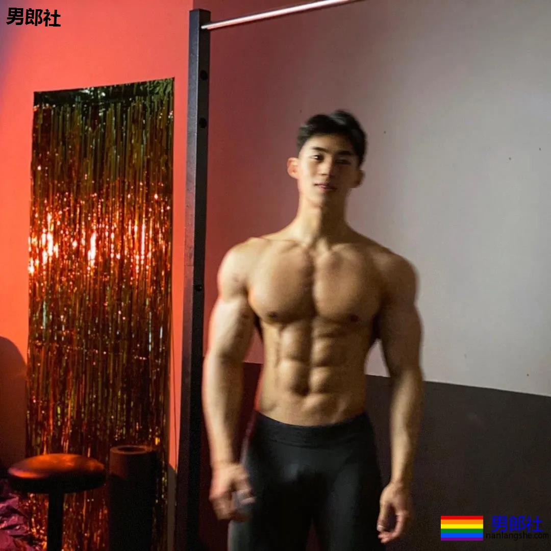 INS上帅到模糊的小狼狗,与比赛对手关系匪浅,视频中荷尔蒙气息扑鼻而来 - 51虹马 INS上帅到模糊的小狼狗,与比赛对手关系匪浅,视频中荷尔蒙气息扑鼻而来 - 51虹马