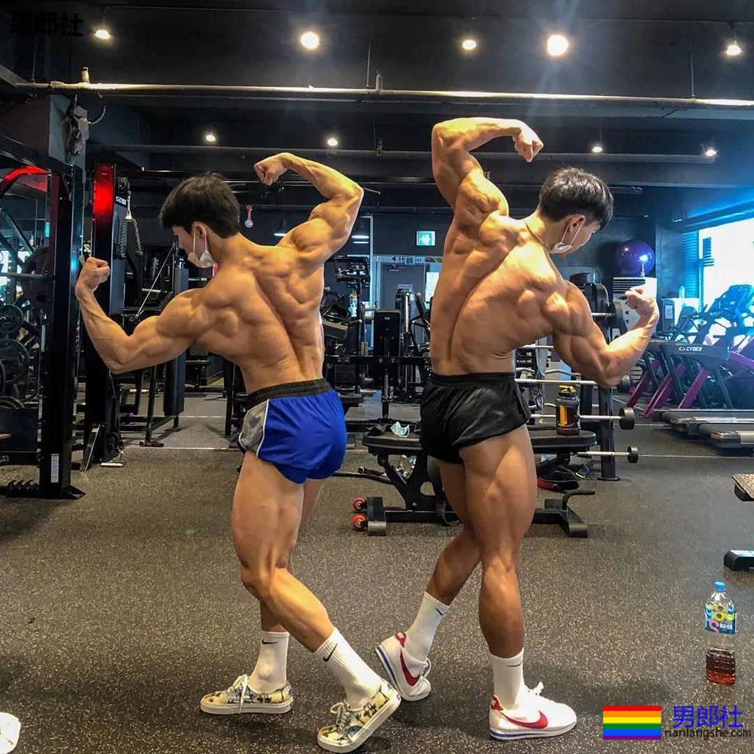 INS上帅到模糊的小狼狗,与比赛对手关系匪浅,视频中荷尔蒙气息扑鼻而来 - 51虹马 INS上帅到模糊的小狼狗,与比赛对手关系匪浅,视频中荷尔蒙气息扑鼻而来 - 51虹马