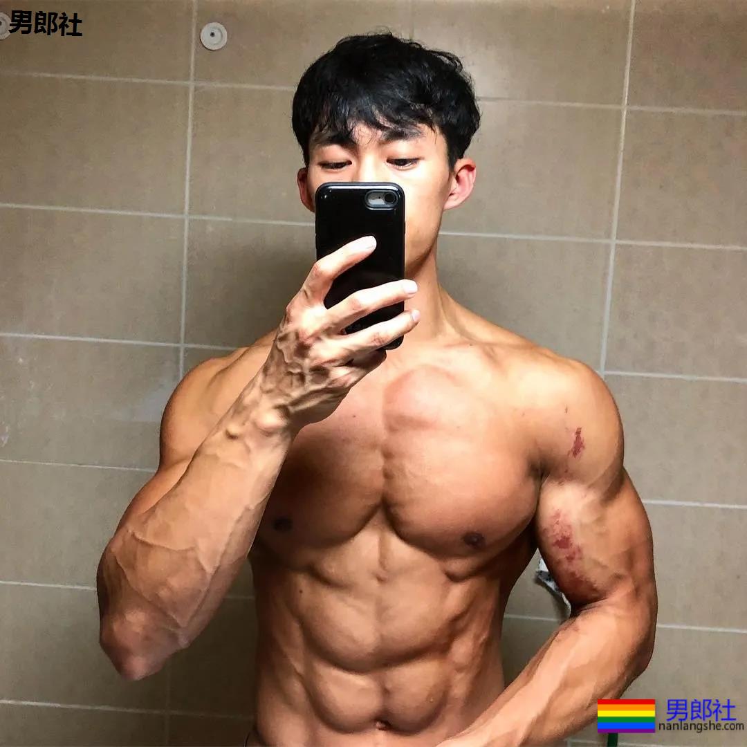 INS上帅到模糊的小狼狗,与比赛对手关系匪浅,视频中荷尔蒙气息扑鼻而来 - 51虹马 INS上帅到模糊的小狼狗,与比赛对手关系匪浅,视频中荷尔蒙气息扑鼻而来 - 51虹马