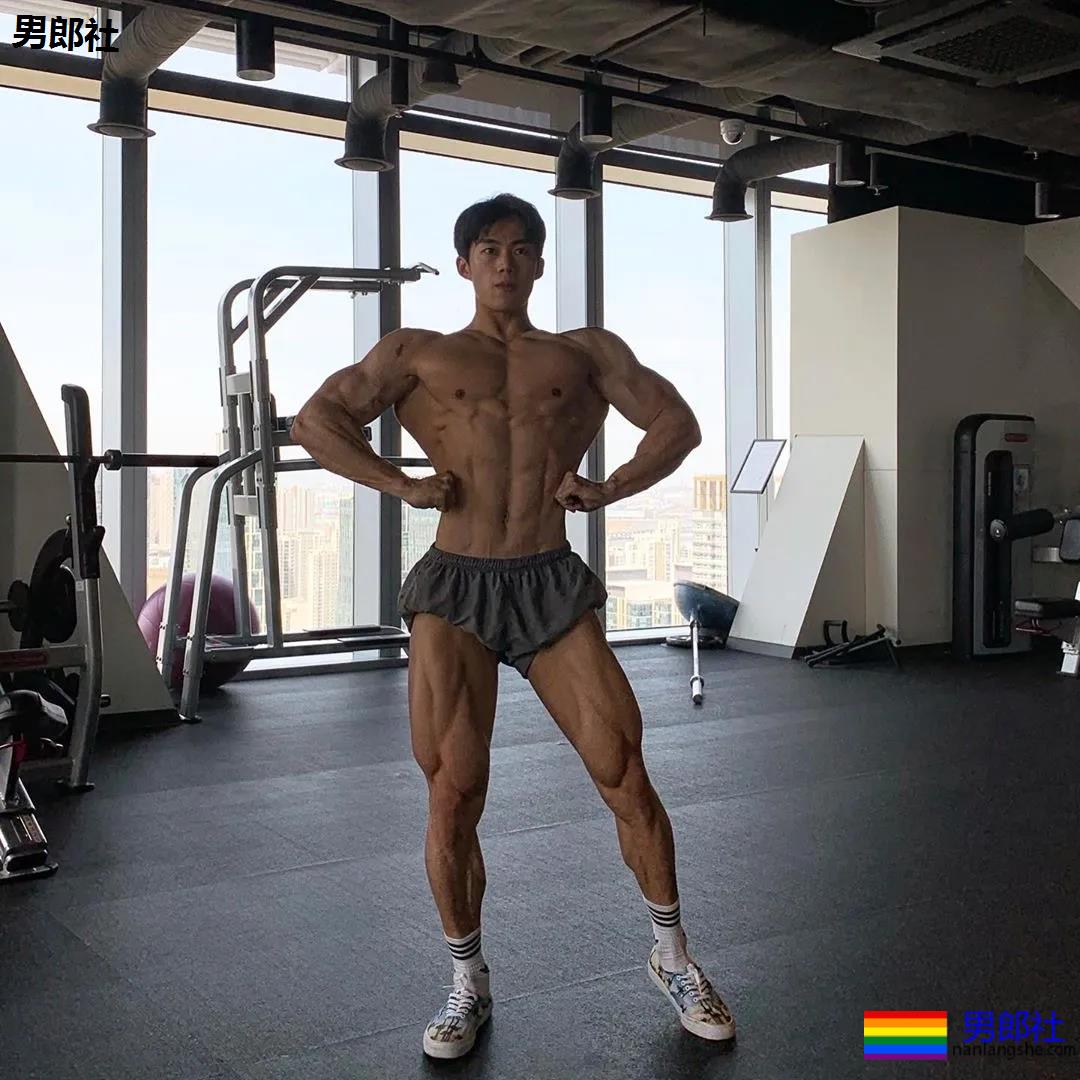 INS上帅到模糊的小狼狗,与比赛对手关系匪浅,视频中荷尔蒙气息扑鼻而来 - 51虹马 INS上帅到模糊的小狼狗,与比赛对手关系匪浅,视频中荷尔蒙气息扑鼻而来 - 51虹马