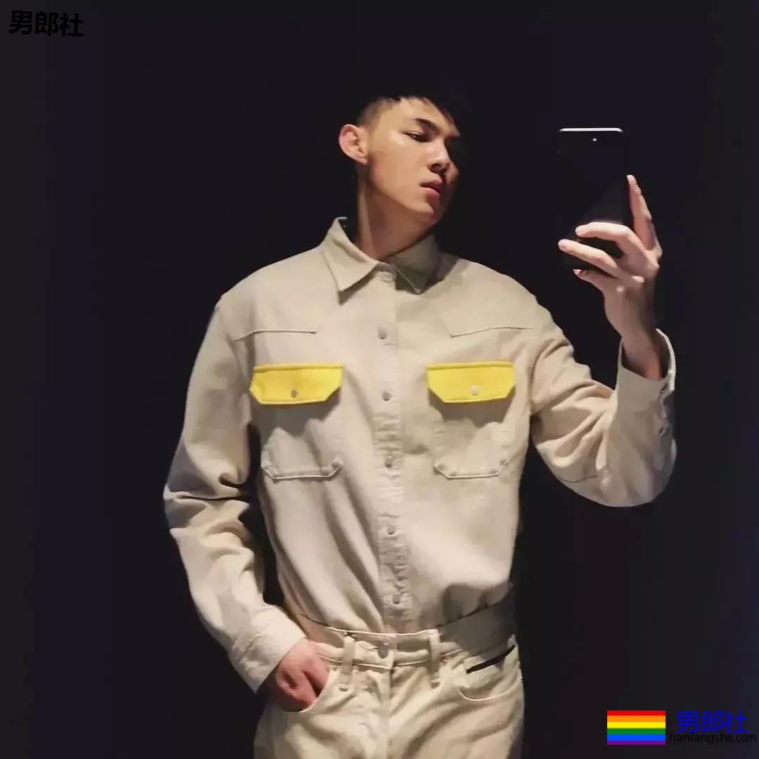 “特长”短裤寸头小奶狗，99%的人都爱他的白袜翘臀大长腿~ - 51虹马