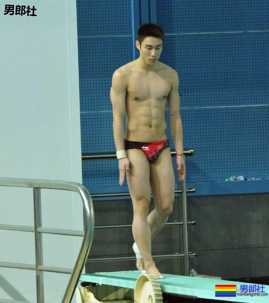知道为什么男跳水运动员只穿三角裤吗？ - 51虹马
