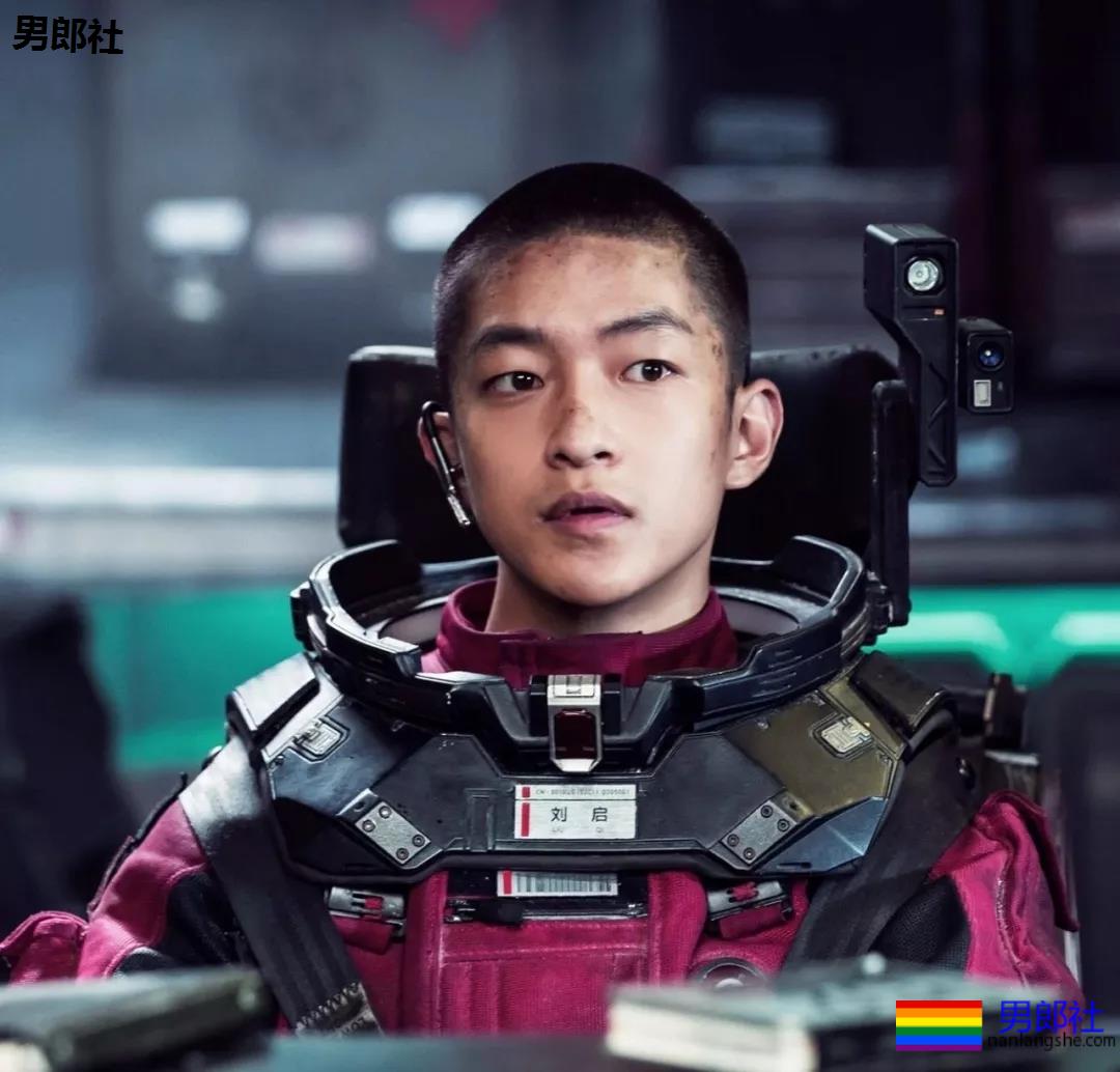 主仆协议、舔马桶盖…屈楚萧特殊癖好被扒了个底儿掉！ - 51虹马