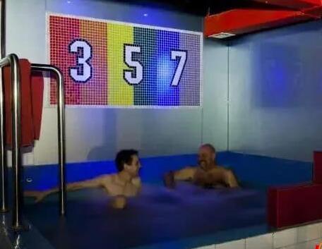 没忍住！澳大利亚同志桑拿疫情下正常营业-51虹马
