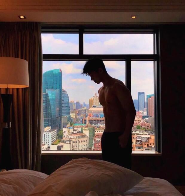 从厦门跑到西安见男友，结果独自在酒店刷不撸帝 - 51虹马